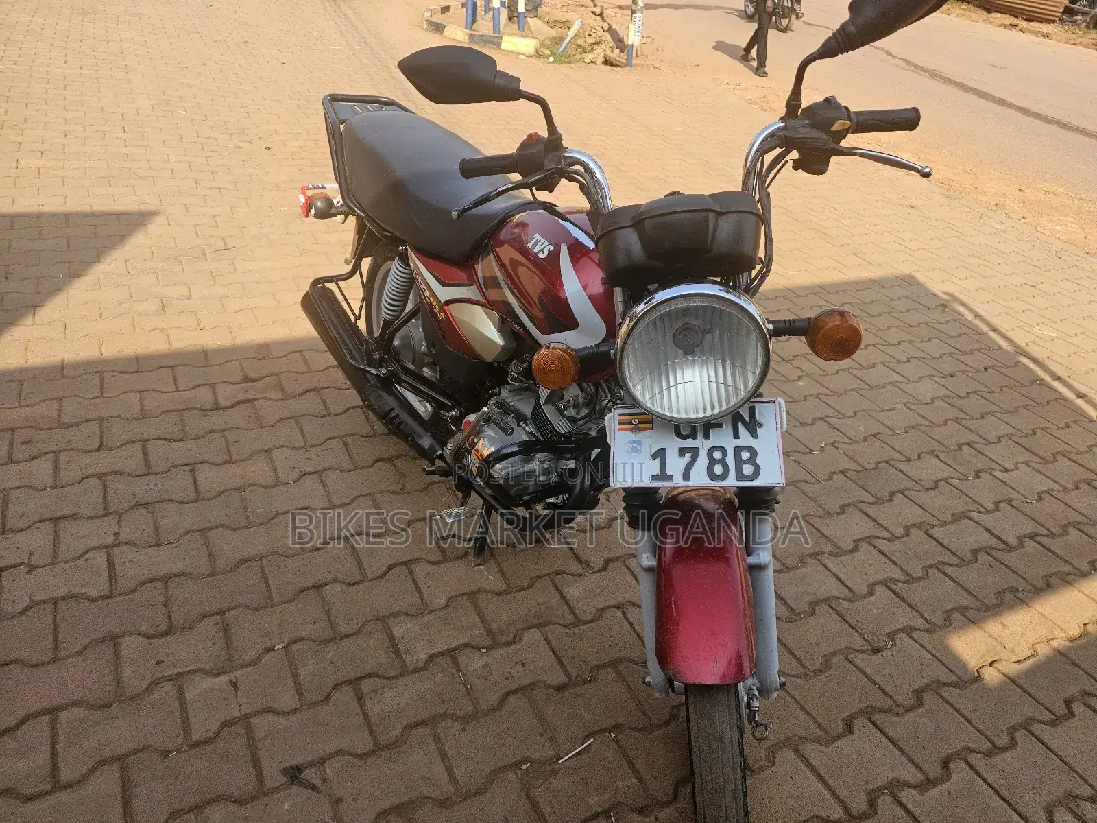 TVS HLX 125 2023 Red