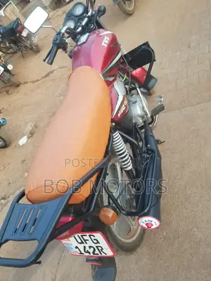 TVS HLX 125 2021 Red