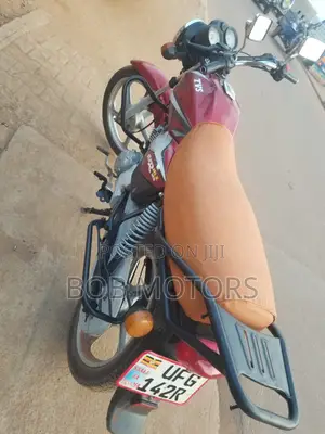TVS HLX 125 2021 Red