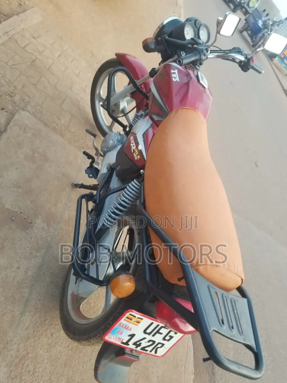 TVS HLX 125 2021 Red
