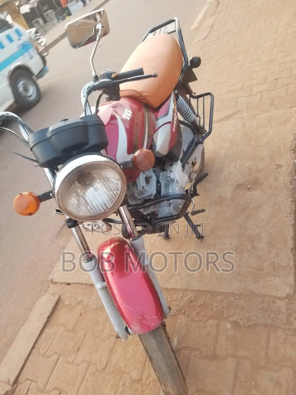 TVS HLX 125 2021 Red