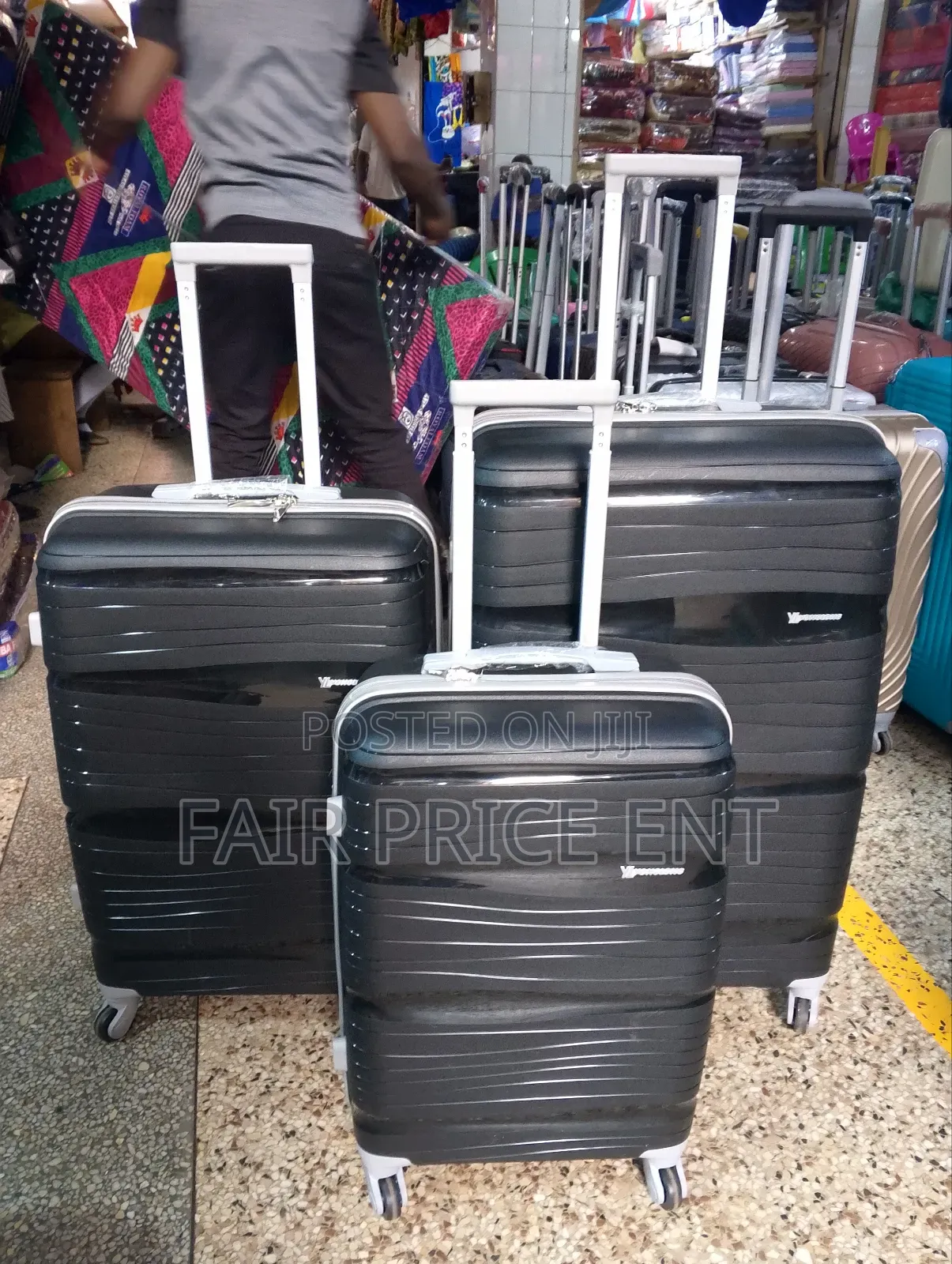 Rubber Plastic Suitcases. Medium. ( Black)