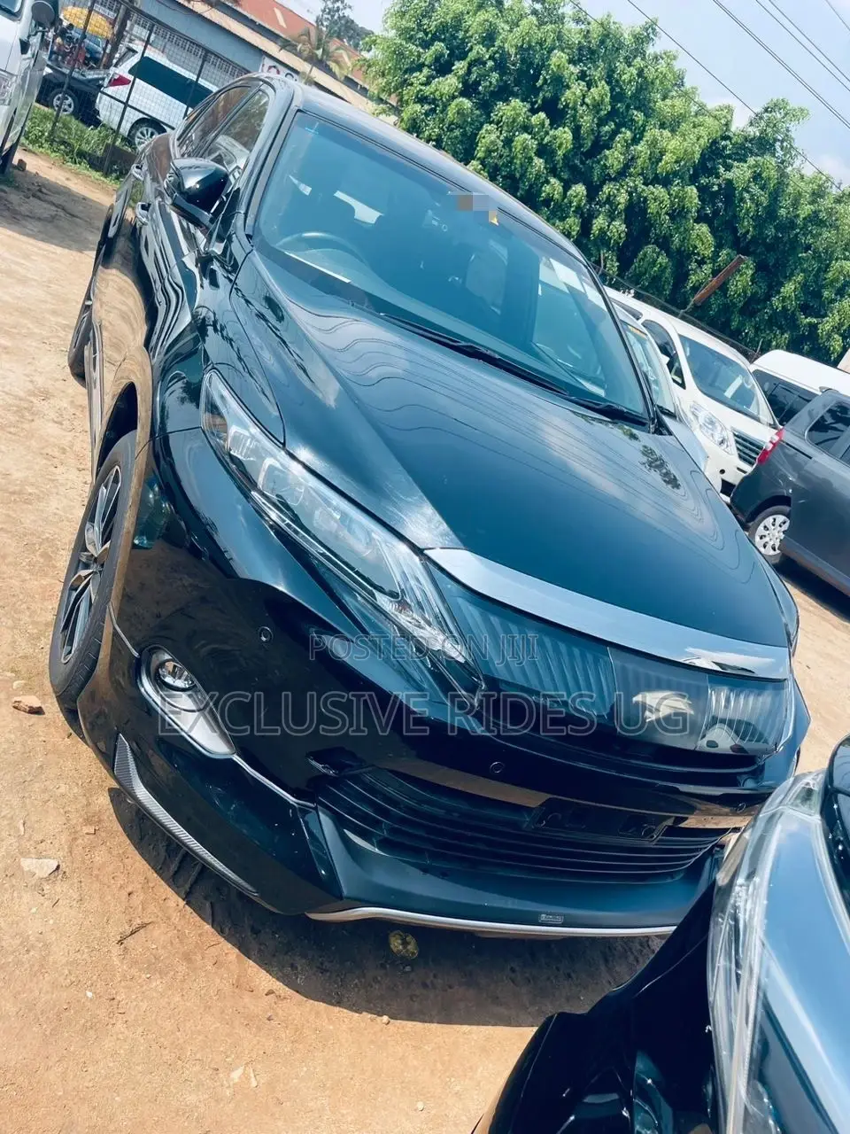 Toyota Harrier 2.0 2015 Black