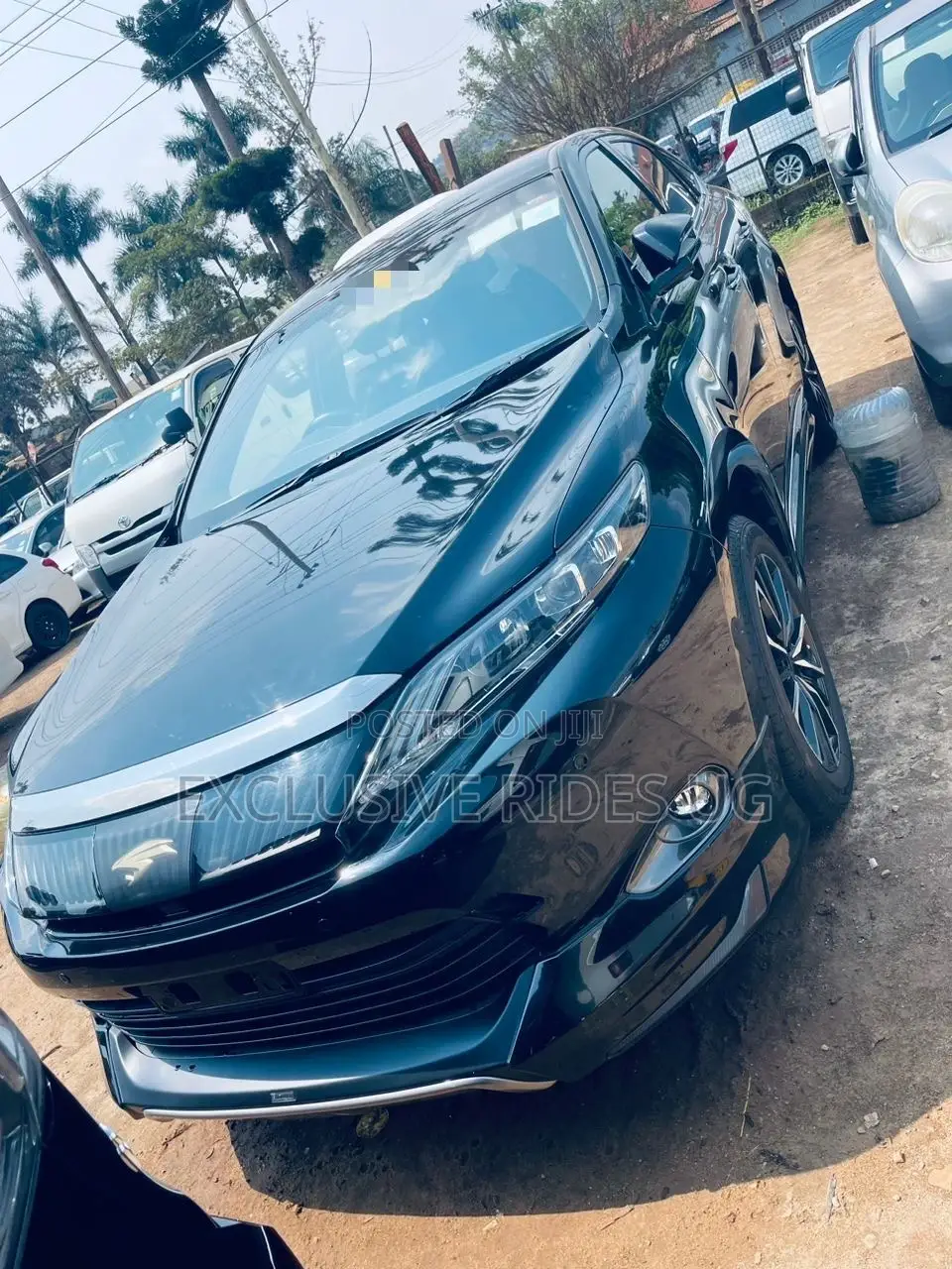 Toyota Harrier 2.0 2015 Black