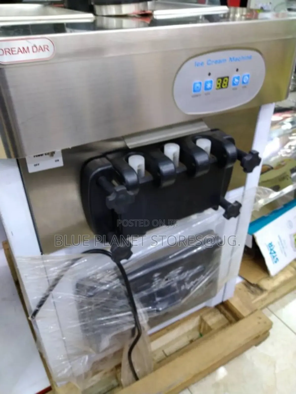 Automatic Ice Cream Machines \\ Table Soft Serve/Medium Size