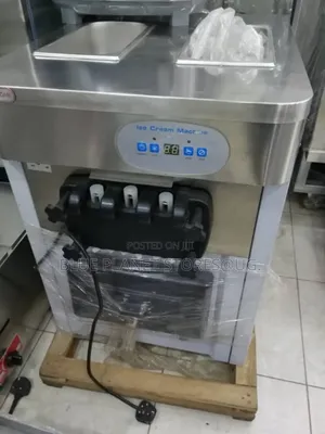 Automatic Ice Cream Machines \\ Table Soft Serve/Medium Size