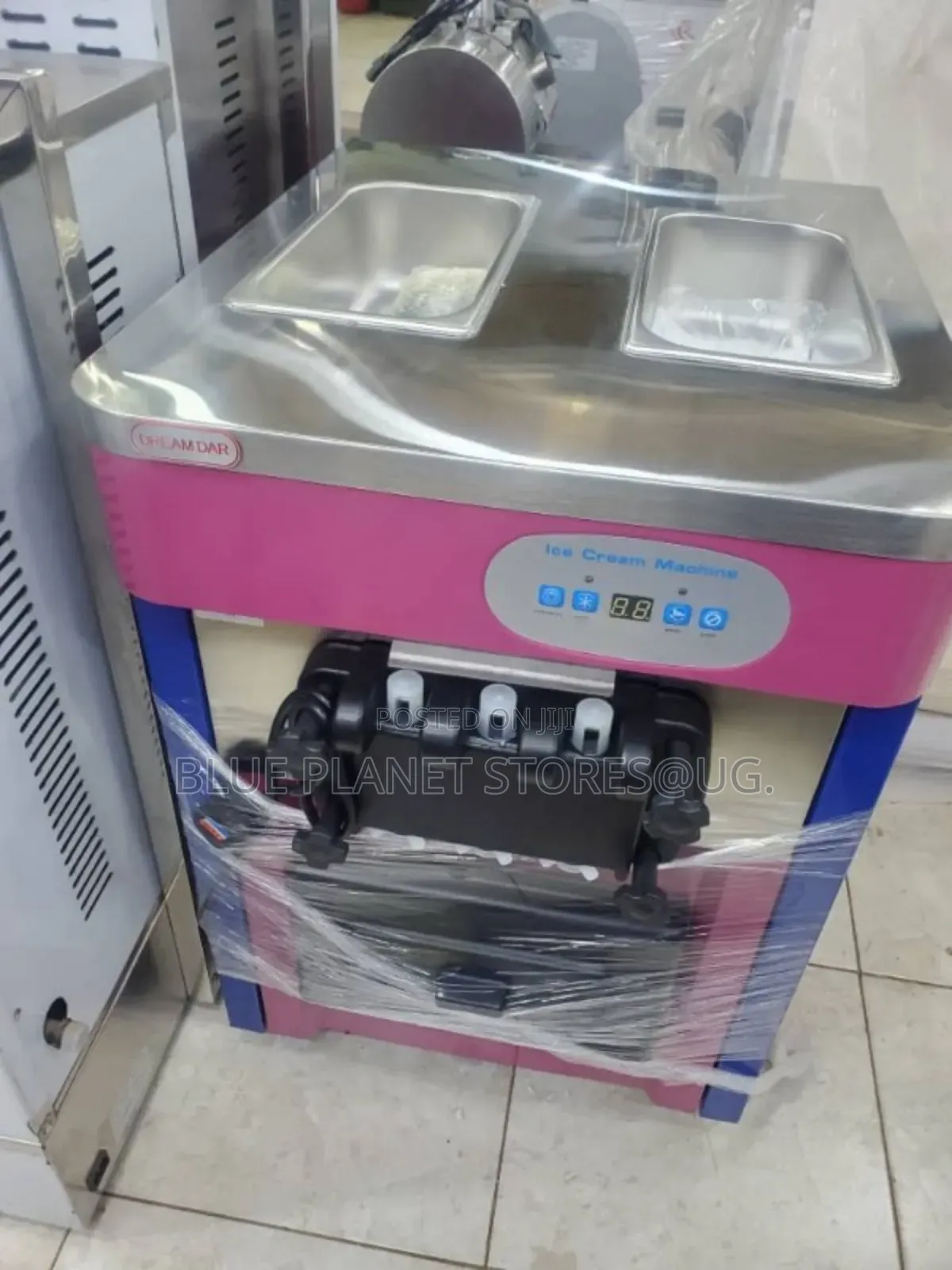 Automatic Ice Cream Machines \\ Table Soft Serve/Medium Size