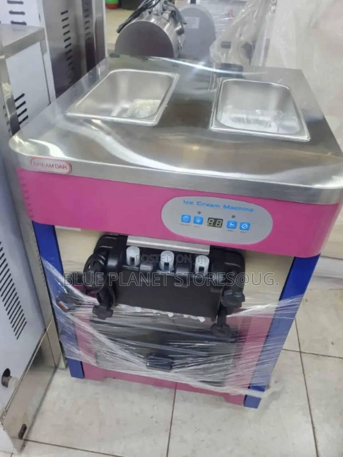 Automatic Ice Cream Machines \\ Table Soft Serve/Medium Size