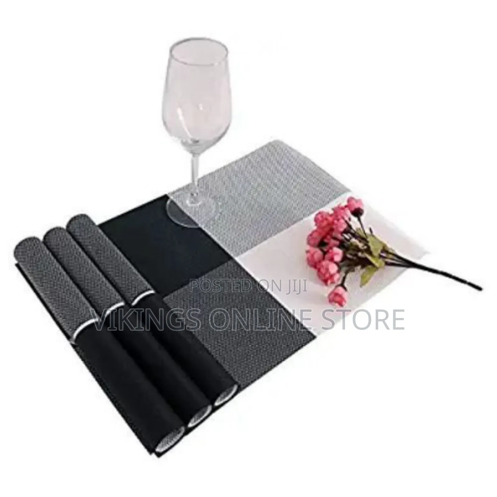 6 Pieces of Placemats Table Mats With a Runner - Black