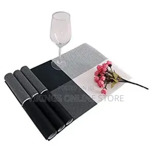 6 Pieces of Placemats Table Mats With a Runner - Black