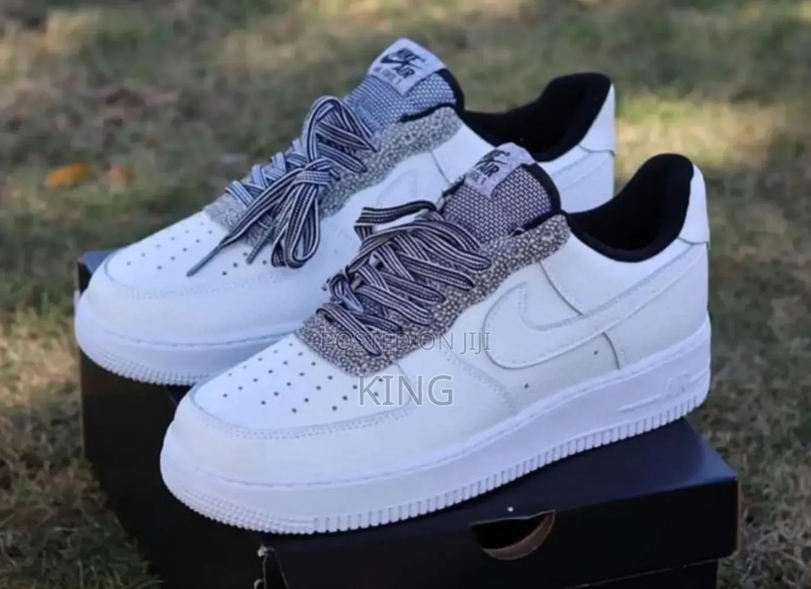Nike Air Force 1 Fossil.
