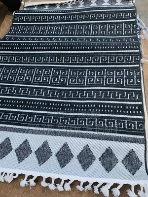 VIP Large Center Carpets. 2x 2.5 (Black)