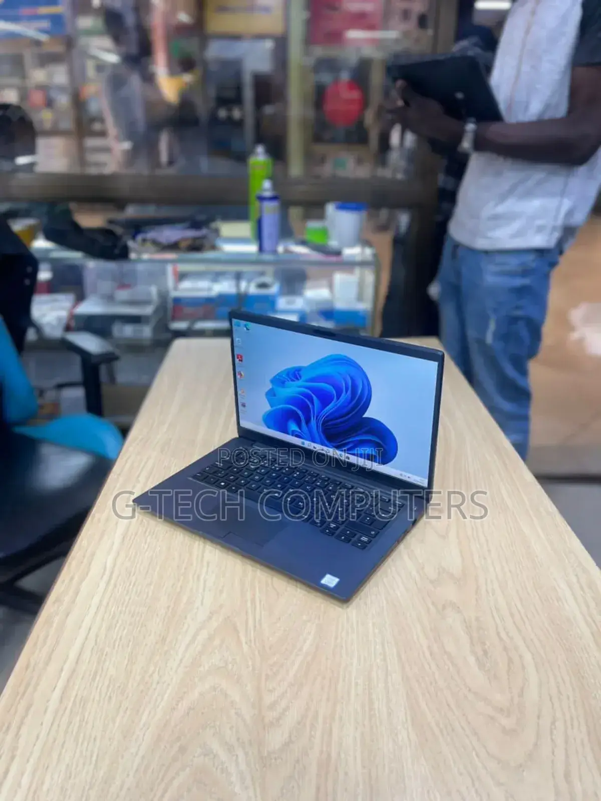 New Laptop Dell Latitude 7400 8GB Intel Core I5 SSD 512GB