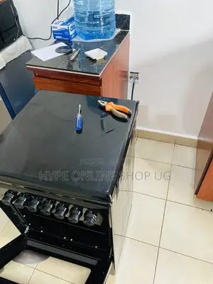 Cooker Wall Power Installation and Plugging