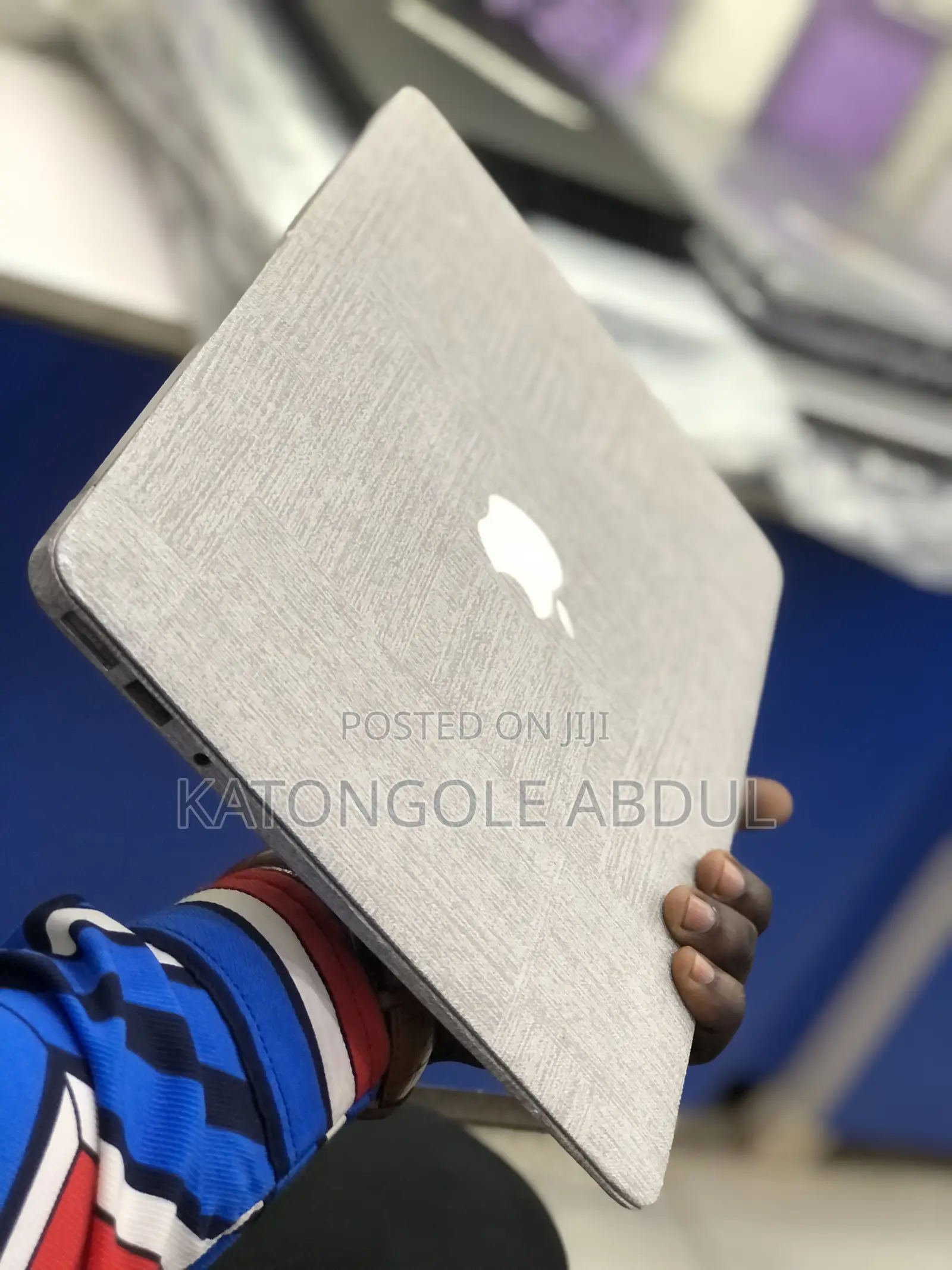 New Laptop Apple MacBook Air 2015 8GB Intel Core I5 SSD 128GB