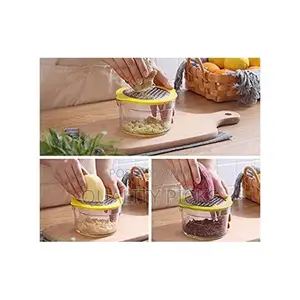4 In1 Multi-Functional Orange Lemon Squeezer Citrus Juicer