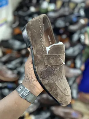 New Classic Men Loafers in Stock