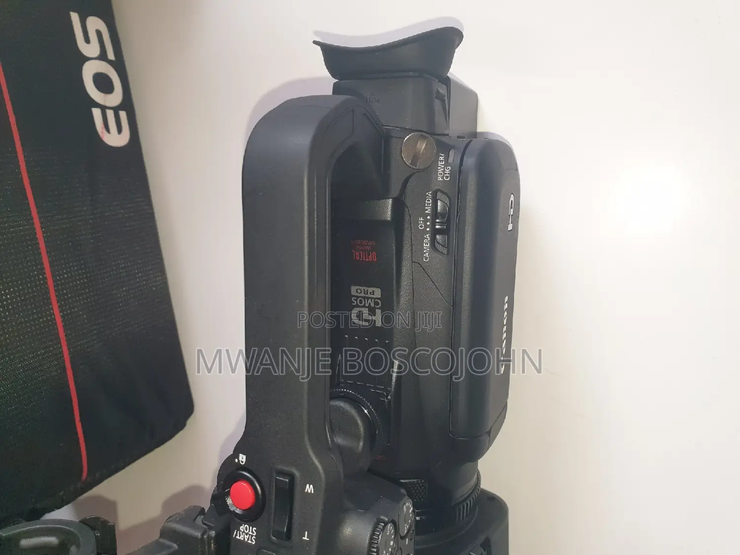 Canon XA30