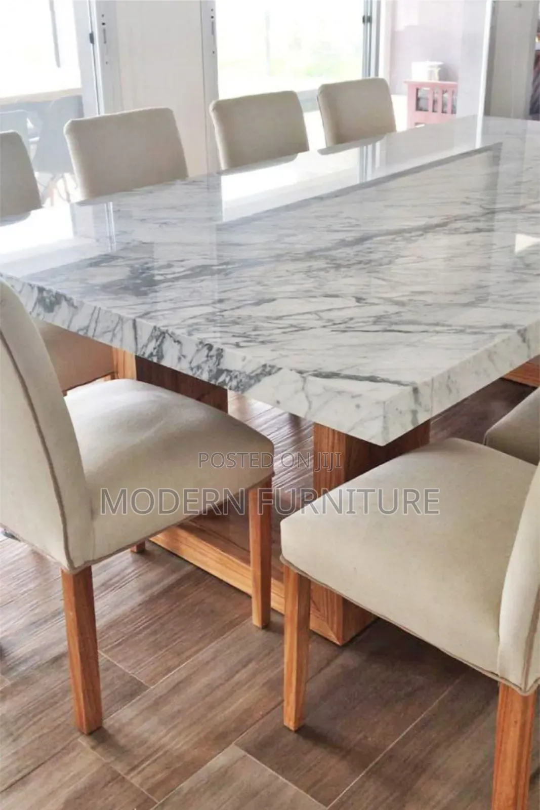 Modern/ Luxury Dining Table