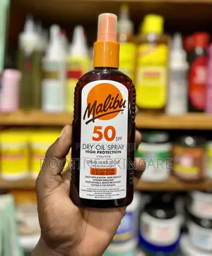 Malibu Dry Oil Spray Sunscreen SPF 50 ( Combination Oily )