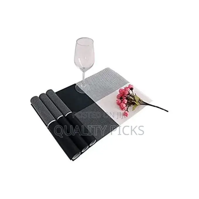 6 Pieces of Placemats Table Mats With a Runner - Black