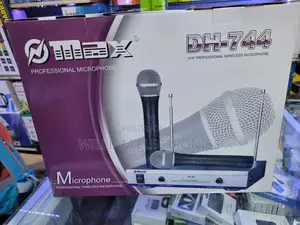 Professional DH-744 Wireless Microphone/Wireless Microphone