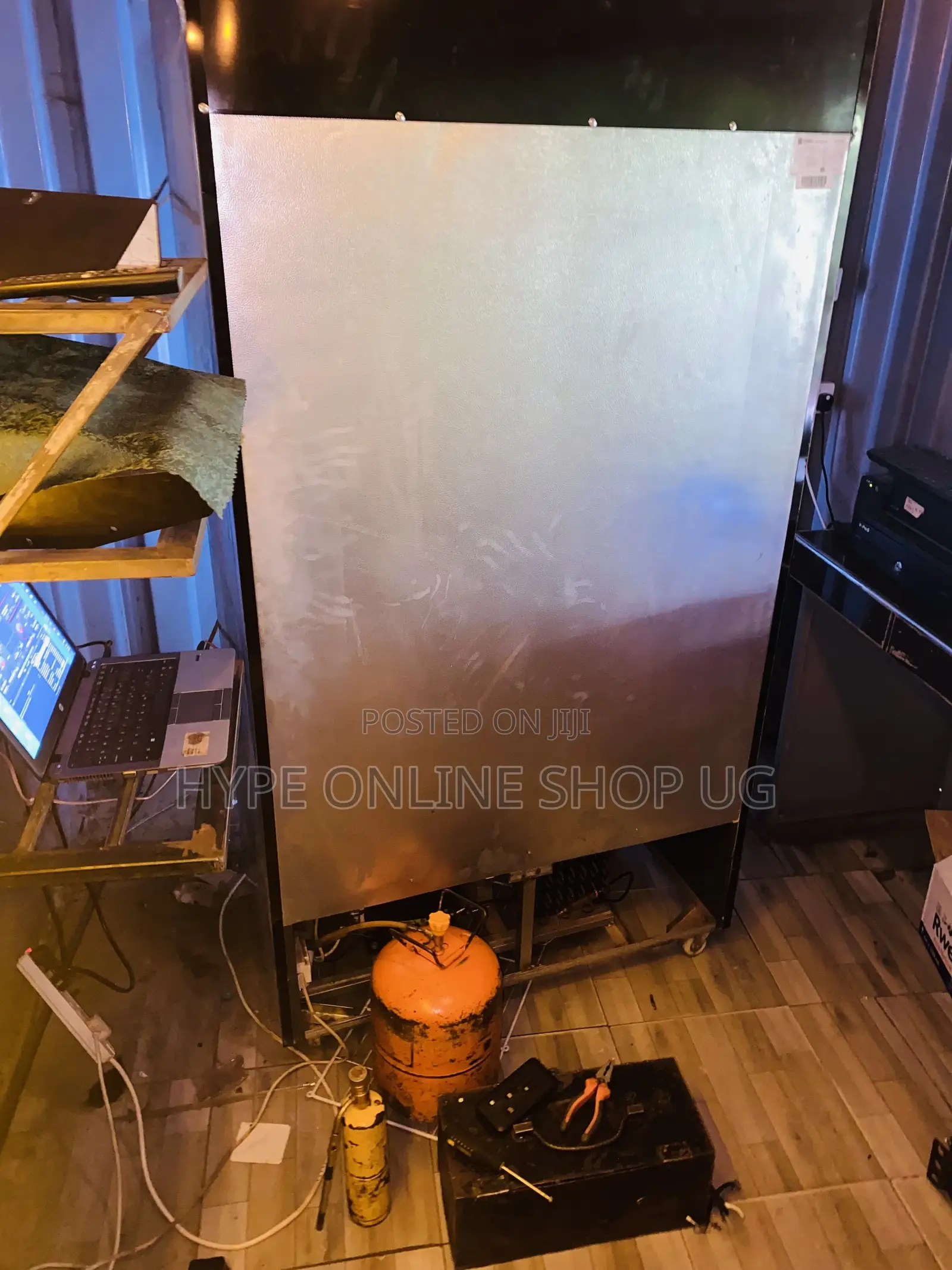 Display Fridge Repair Technician