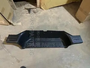 Hilux Revo Rear Bumper Step Middle Cover