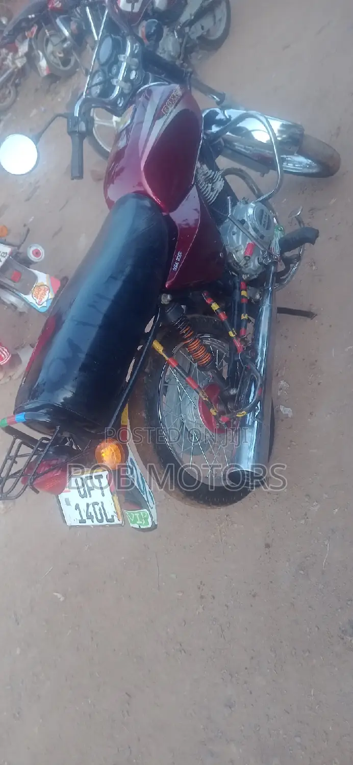 Bajaj Boxer 100 2021 Red