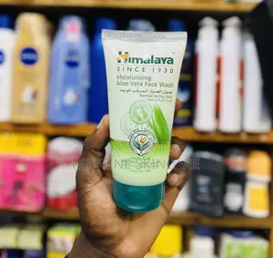 Himlaya Moisturizing Aleo Vera Face Wash