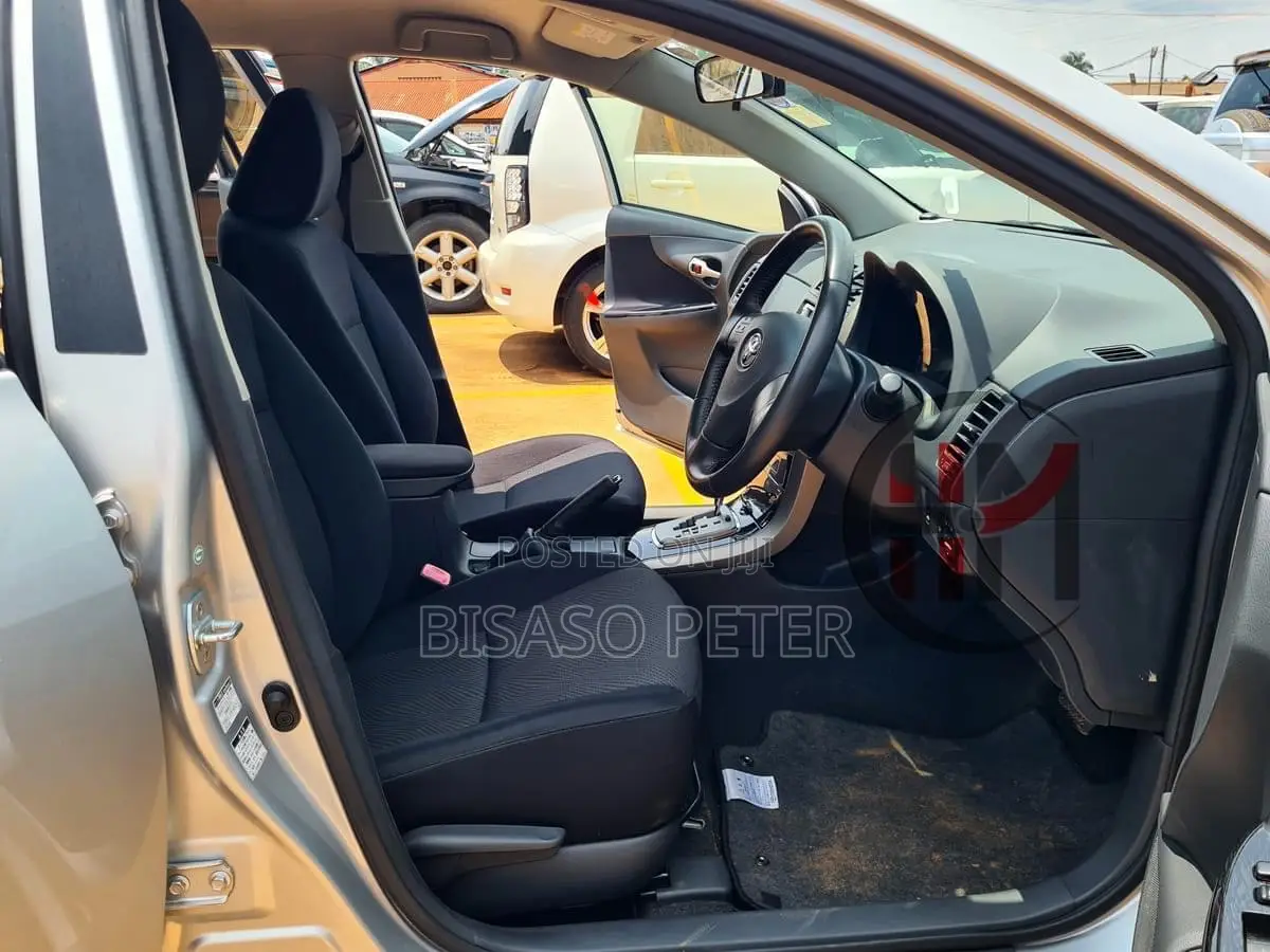 Toyota Corolla Fielder 2011 Silver