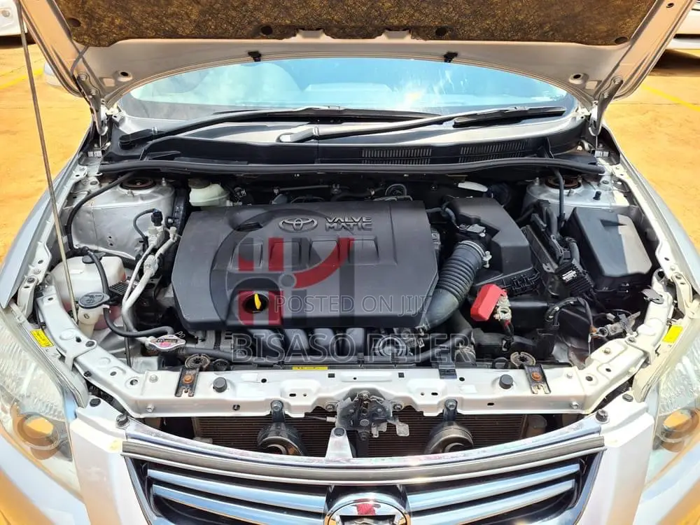 Toyota Corolla Fielder 2011 Silver