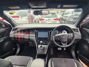 Toyota Harrier 2.0 2015 Black