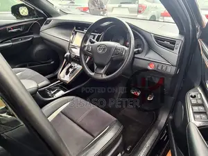 Toyota Harrier 2.0 2015 Black