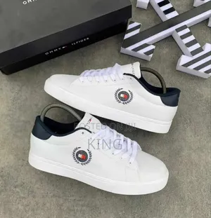 Lux Tommy Hilfiger Sneakers. White