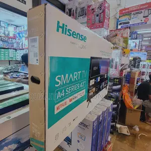 Hisense 43 Inches Smart Tv.