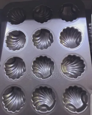 Elegant Superior Quality 12- Cup Muffin Pan, Amazing Cakes