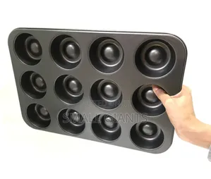 Fame Kitchen 12 Muffin Cake Mold