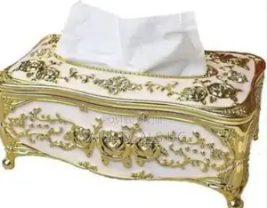 Portable Tissue Holder