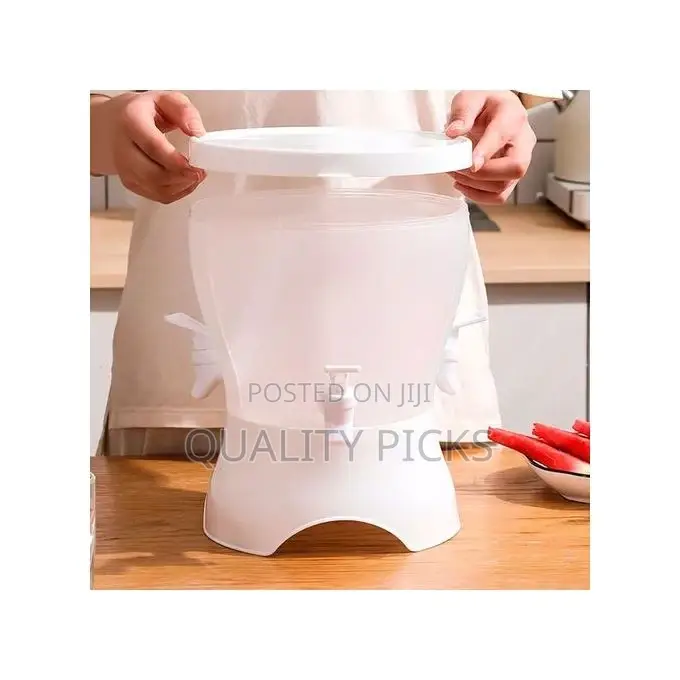 Rotating Beverage Dispenser With 3 Compartments