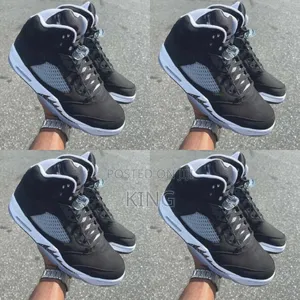 Nike Men's Air Jordan Retro v 5 Oreo Moon Black Sneakers