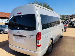 Toyota Grand HiAce 2019 Silver