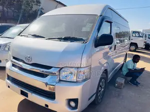 Toyota Grand HiAce 2019 Silver