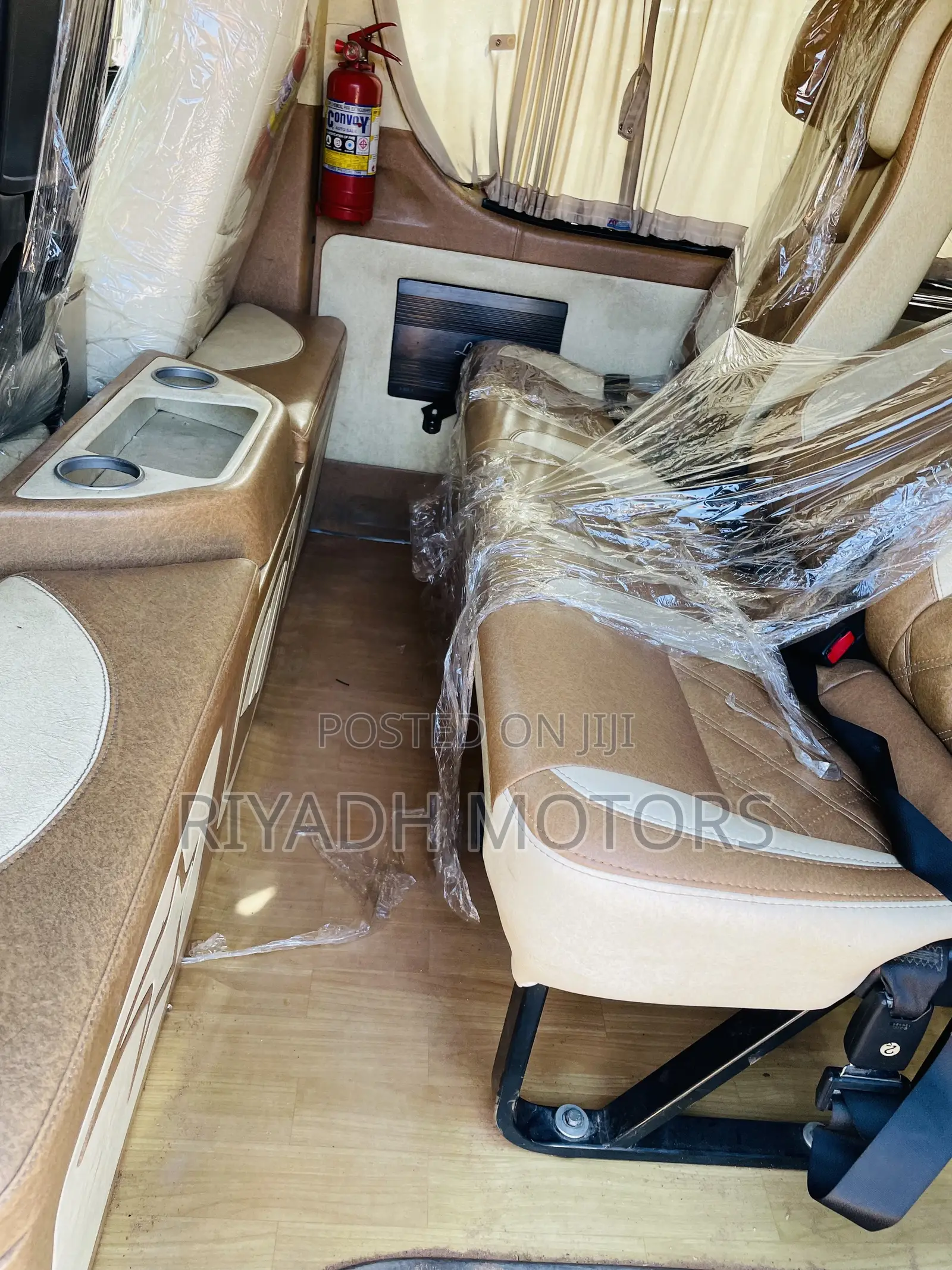 Toyota Grand HiAce 2019 Silver