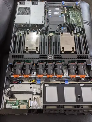 Server Dell Poweredge R630 32GB Intel Xeon HDD 2T