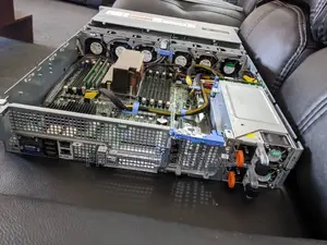 Server Dell PowerEdge R7415 32GB AMD HDD 3T