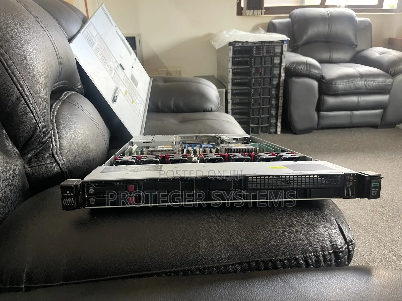 Server HP ProLiant DL360 Gen10 32GB Intel Xeon HDD 640GB