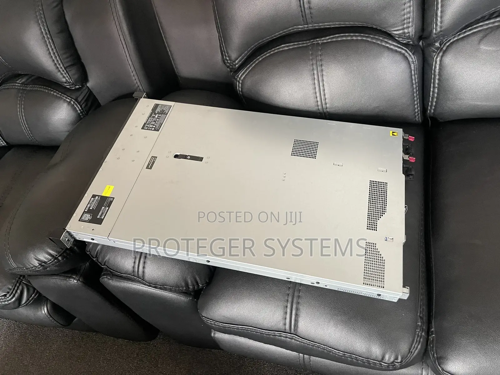 Server HP ProLiant DL360 Gen10 32GB Intel Xeon HDD 640GB