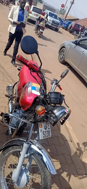 Bajaj Boxer 2021 Red