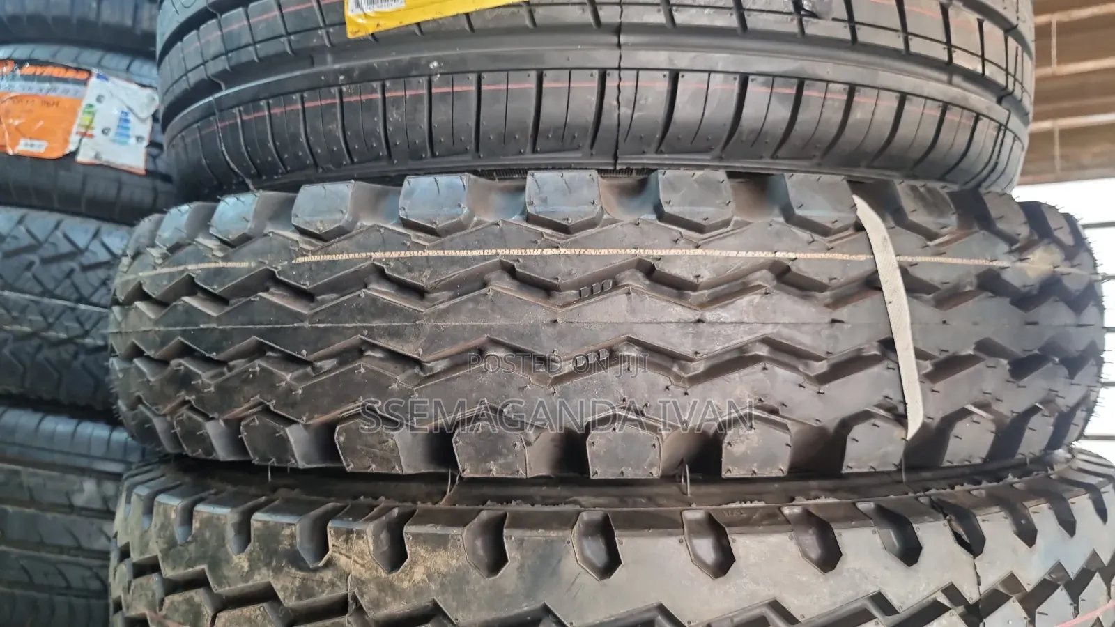 700r15 Original Ceat Semi Lug Multipurpose